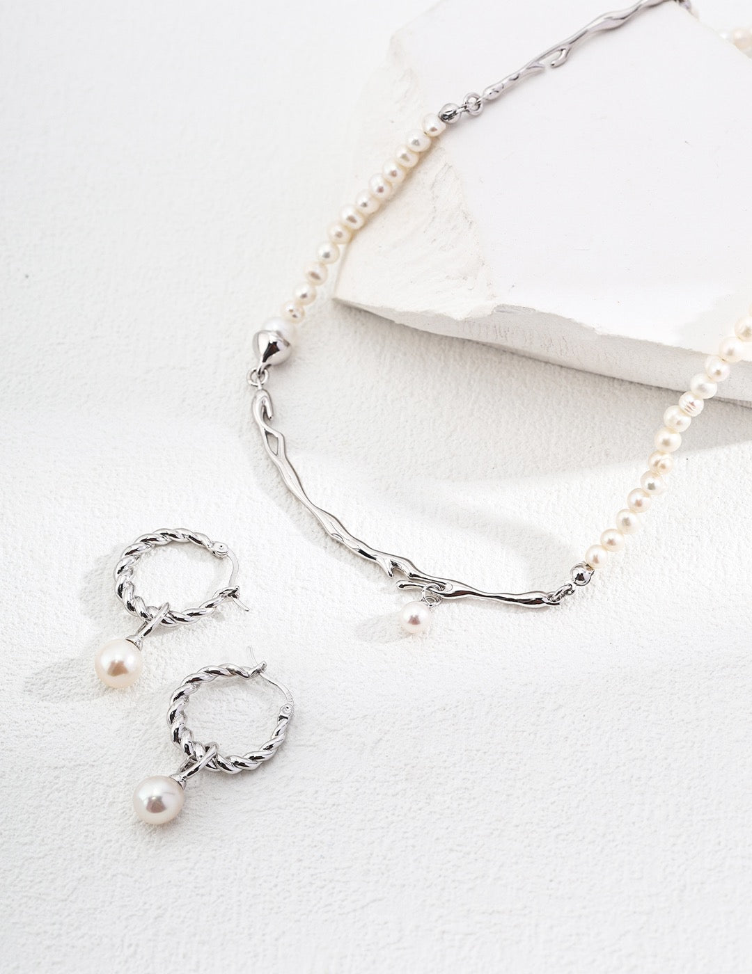 Sterling silver pearl necklace