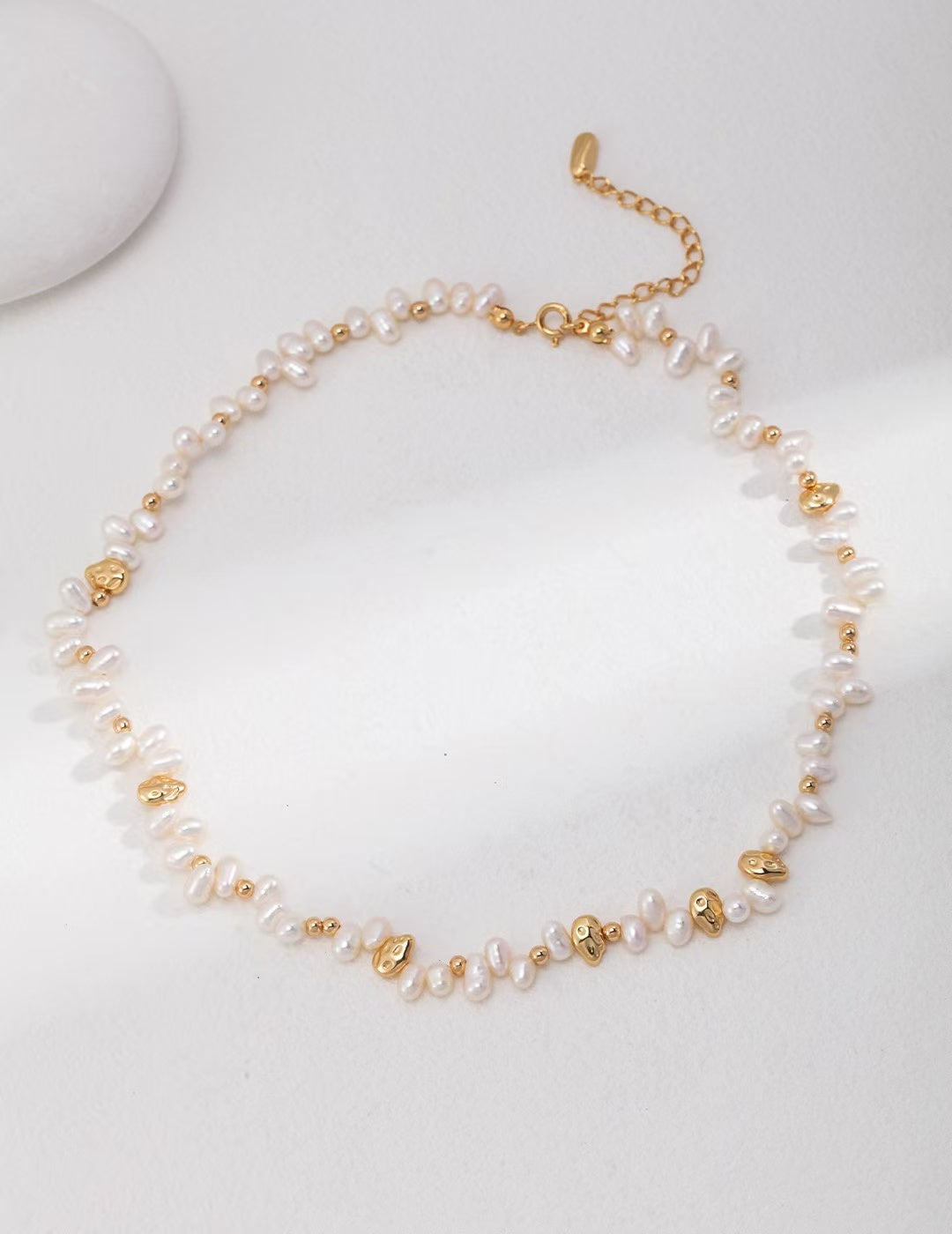 Natural pearl necklace