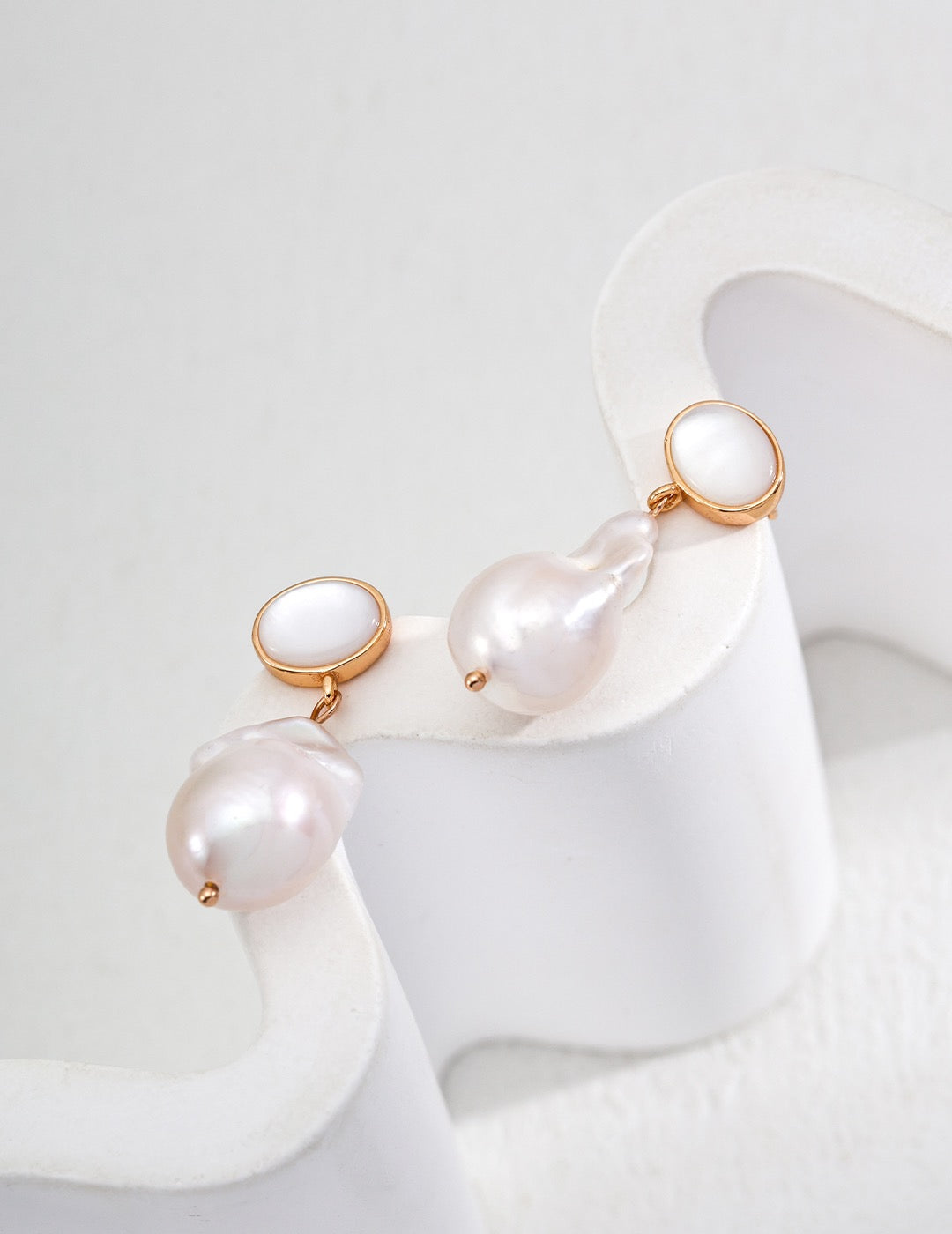 S925 Silver natural pearl shell earrings