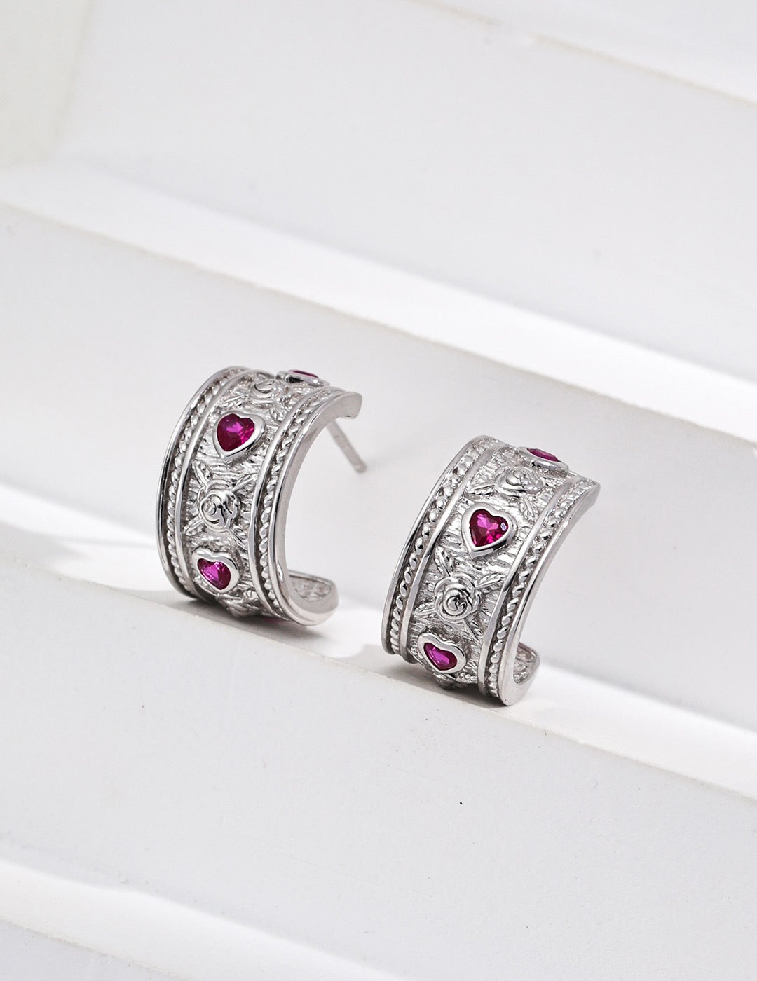 S925 Silver Vintage heart-shaped zircon earrings