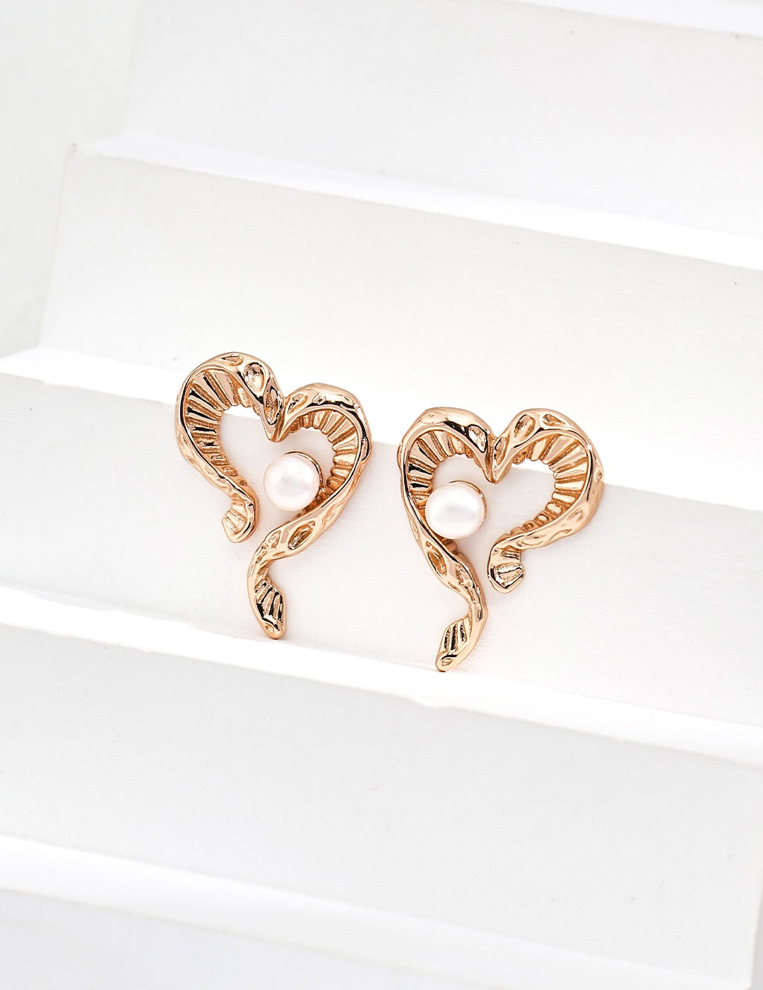 S925 Silver heart-shaped natural pearl earrings