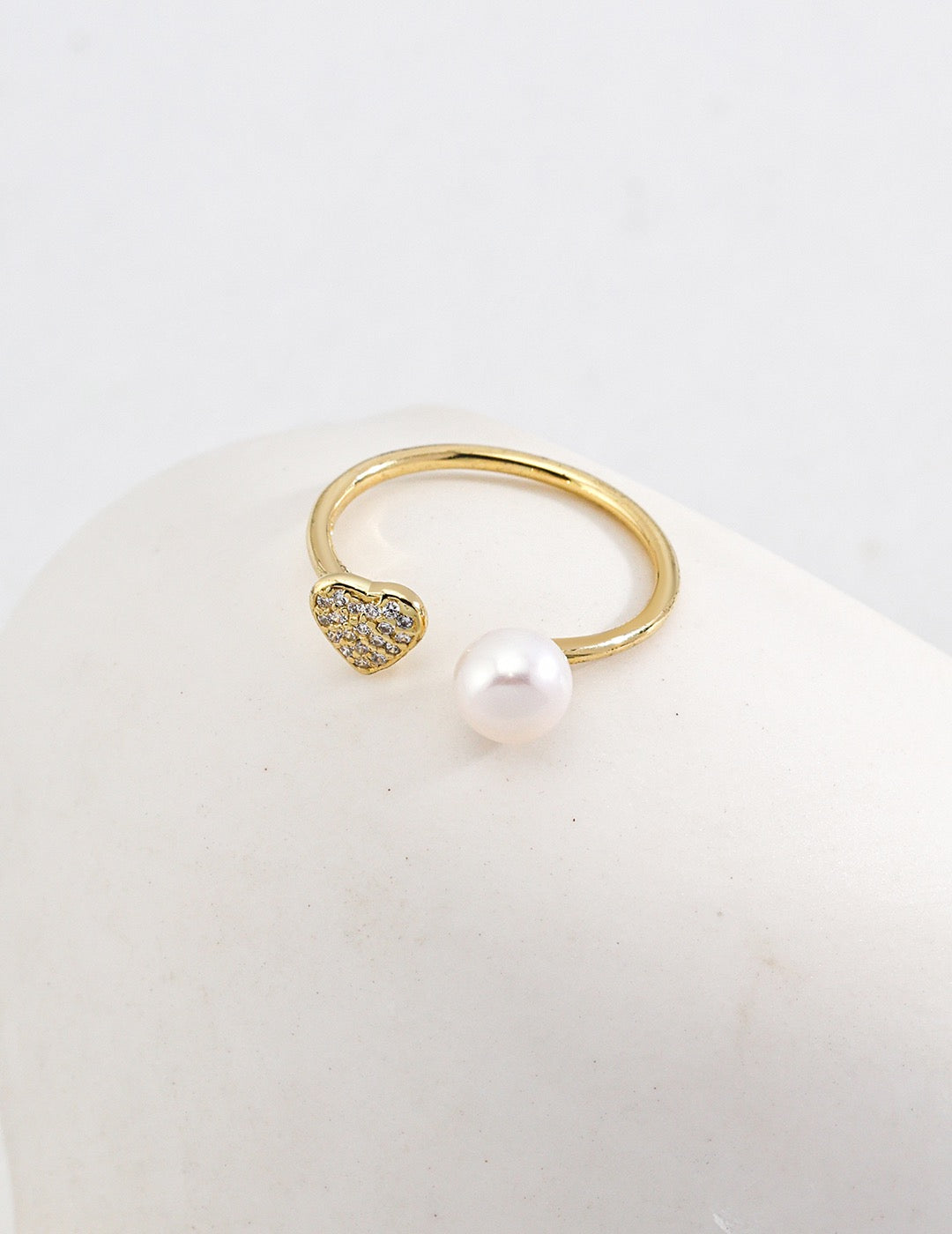 Sterling silver pearl ring